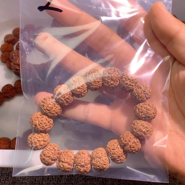 吊坠金刚菩提赤*2。