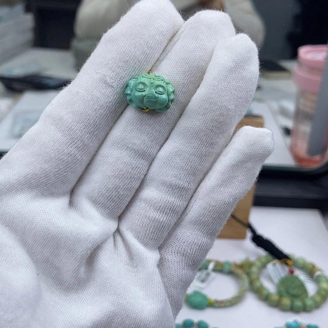 绿松石未镶嵌珠宝奇石