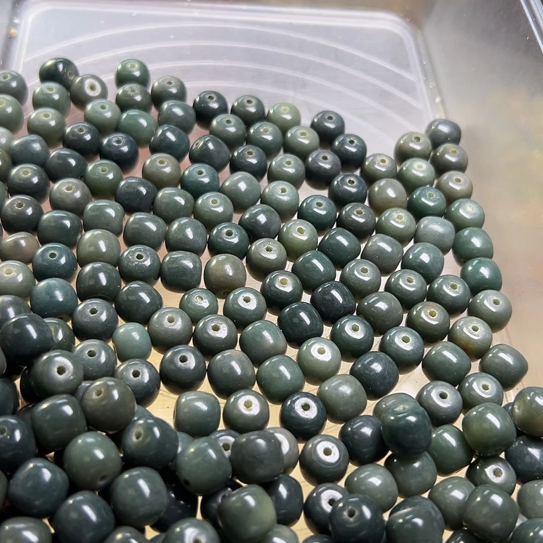 白玉菩提吊坠卡10阴皮桶230左右
