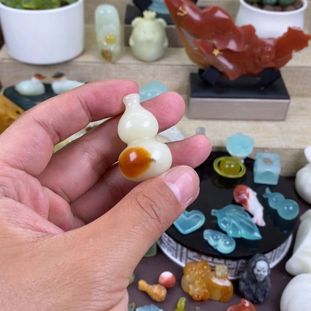 蛇纹石玉合金颈饰