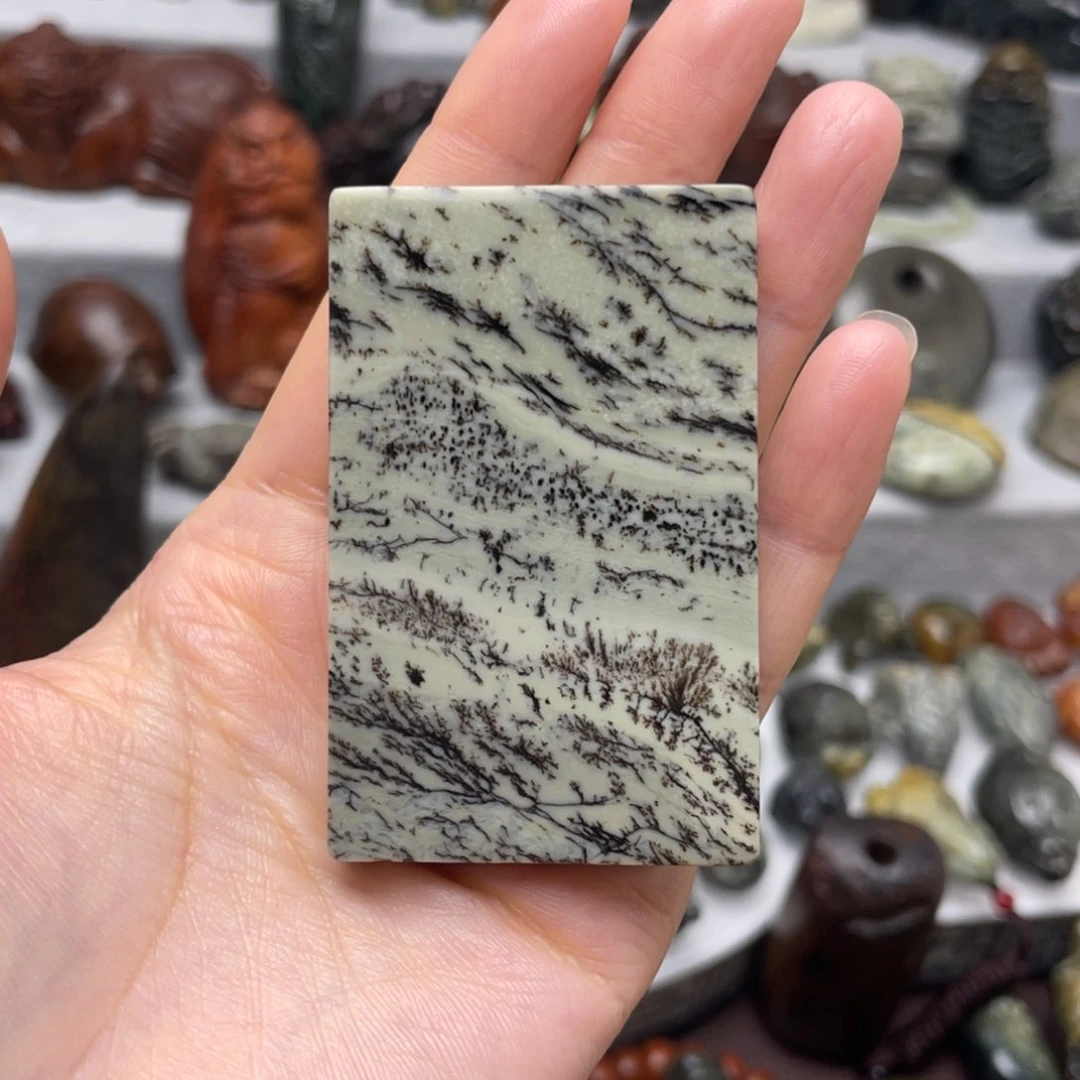 透闪石质玉未镶嵌颈饰刘*爷