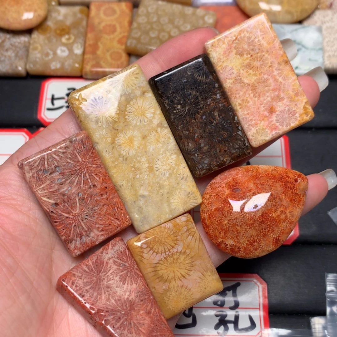 【闪购商品】未镶嵌颈饰硅化玉心**割