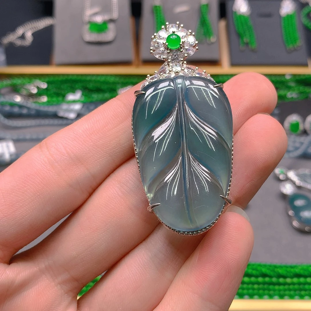 翡翠未镶嵌吊坠(不含链)天然