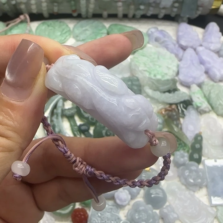 翡翠未镶嵌颈饰手牌