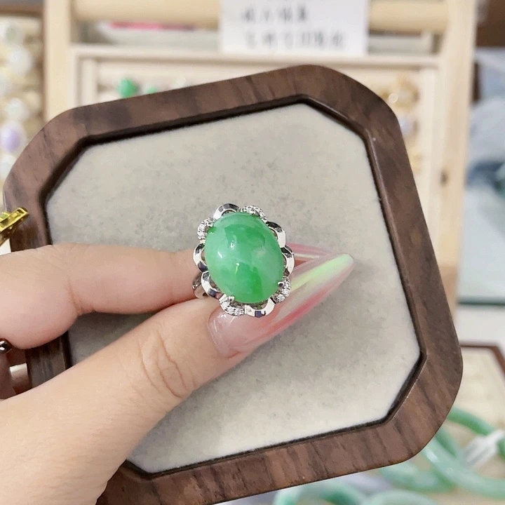 翡翠未镶嵌颈饰天然翡翠Ａ货