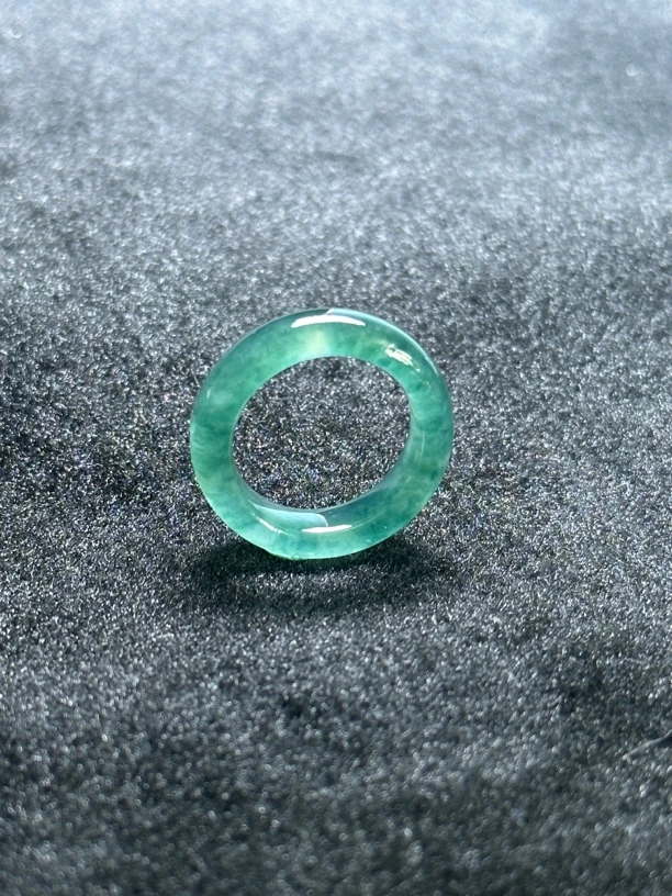 赛里木湖水蓝 翡翠戒圈