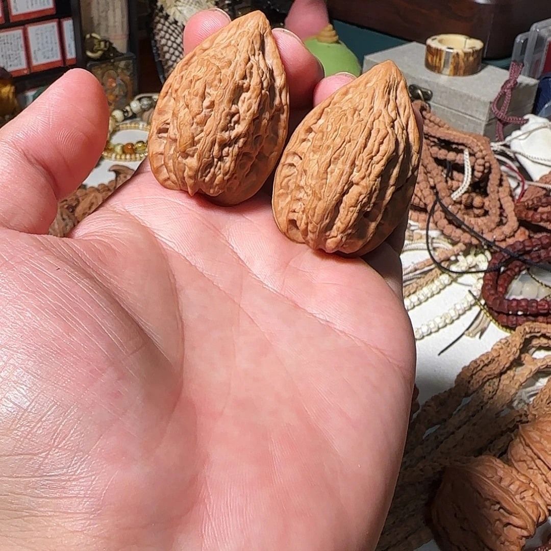 柏香籽/百香籽吊坠十三陵鸡心头对儿