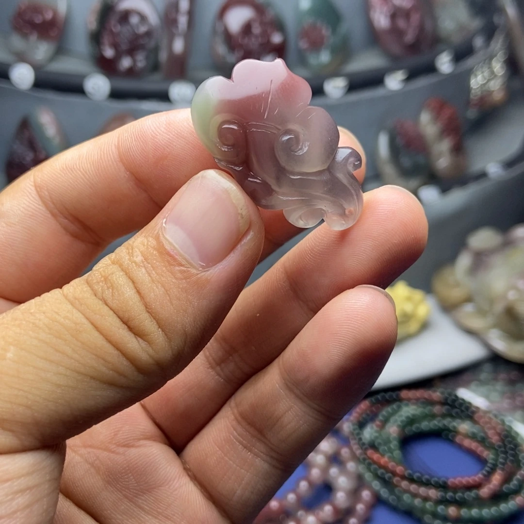 ◦****未镶嵌颈饰玛瑙/玉髓