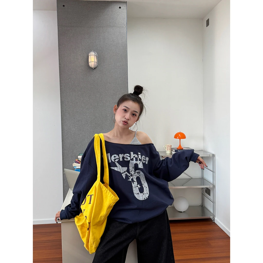 19studio WAYNEPRINCE 美式复古斜肩印花长袖套头休闲风上衣女款