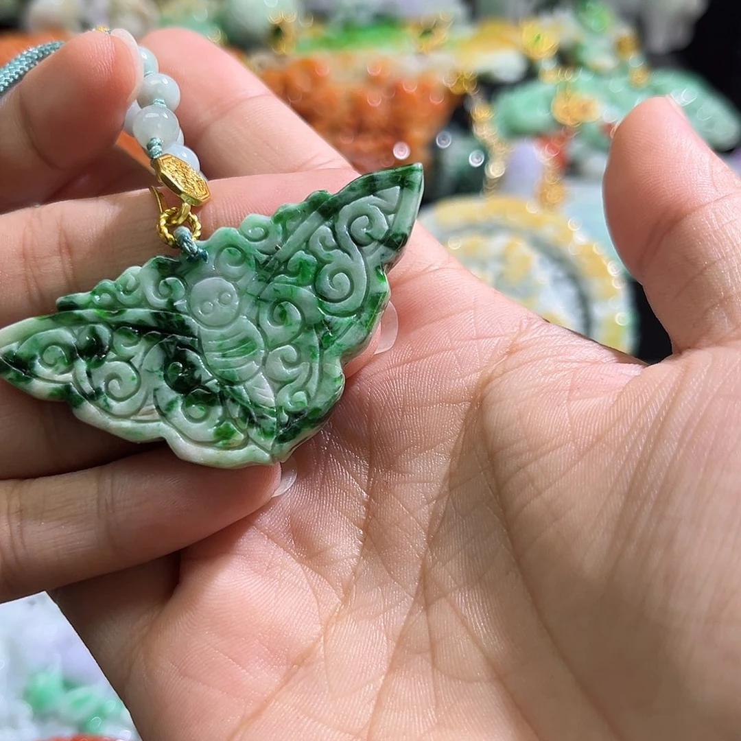颈饰未镶嵌翡翠待编织