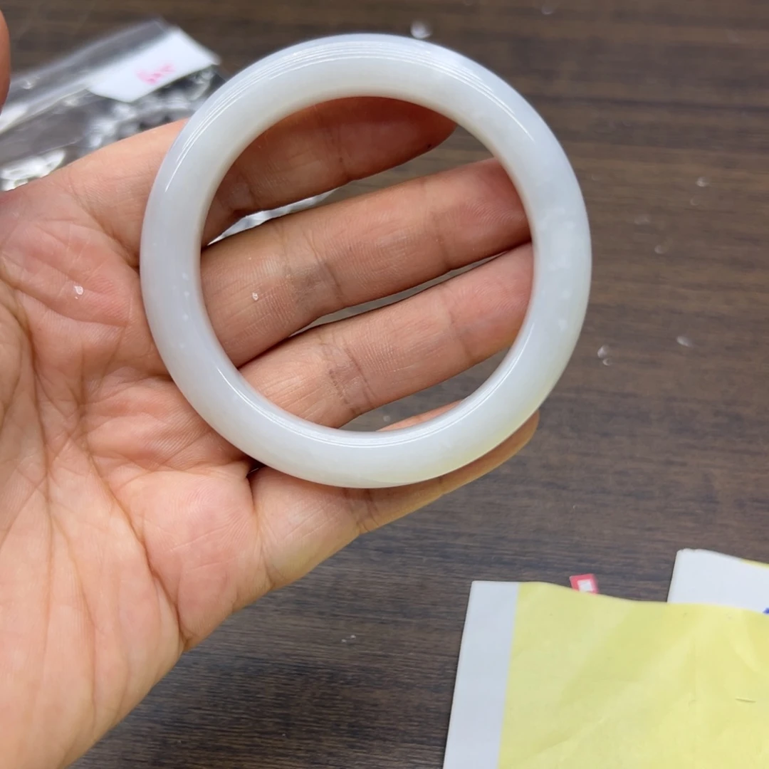 和田玉未镶嵌手镯54.7圈围485