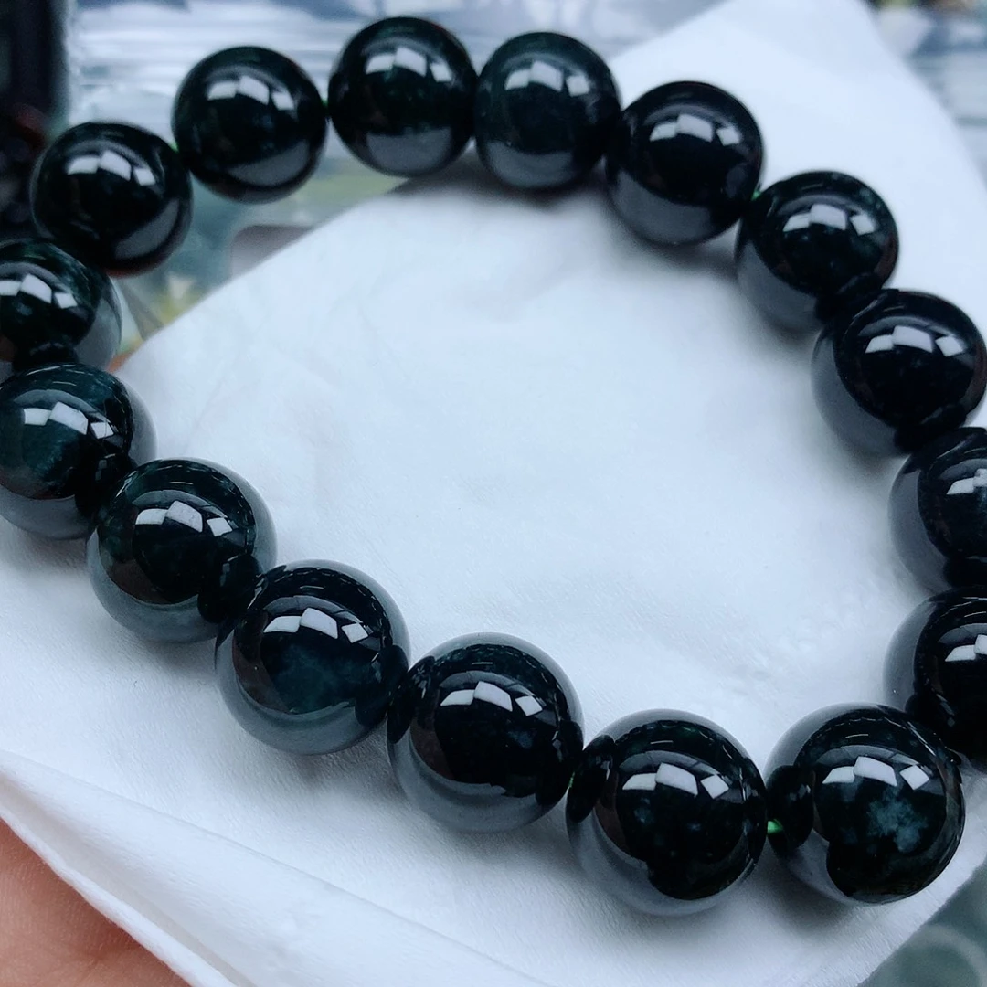 翡翠颈饰未镶嵌手串