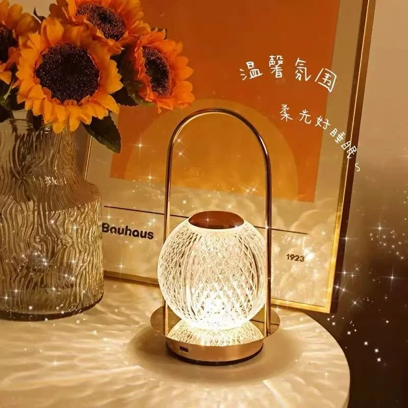 复古金属手提氛围灯卧室床头简约创意台灯USB充电户外露营小夜灯