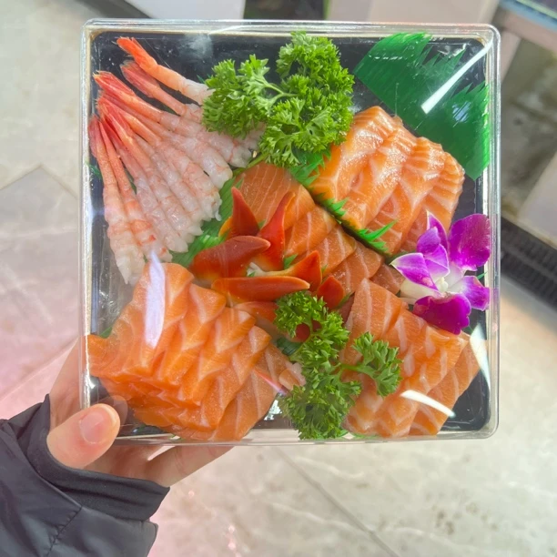 挪威三文鱼拼盘（250g三文鱼6片北极贝10只甜虾）