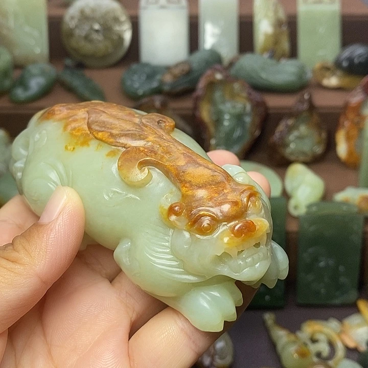 浩***气岫岩河磨玉（透闪石质玉）未镶嵌颈饰