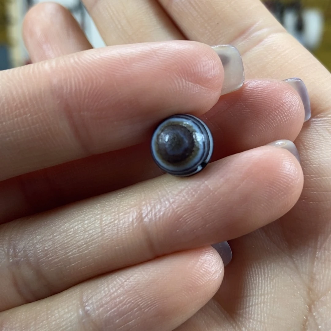 玛瑙/玉髓玛瑙未镶嵌半****?