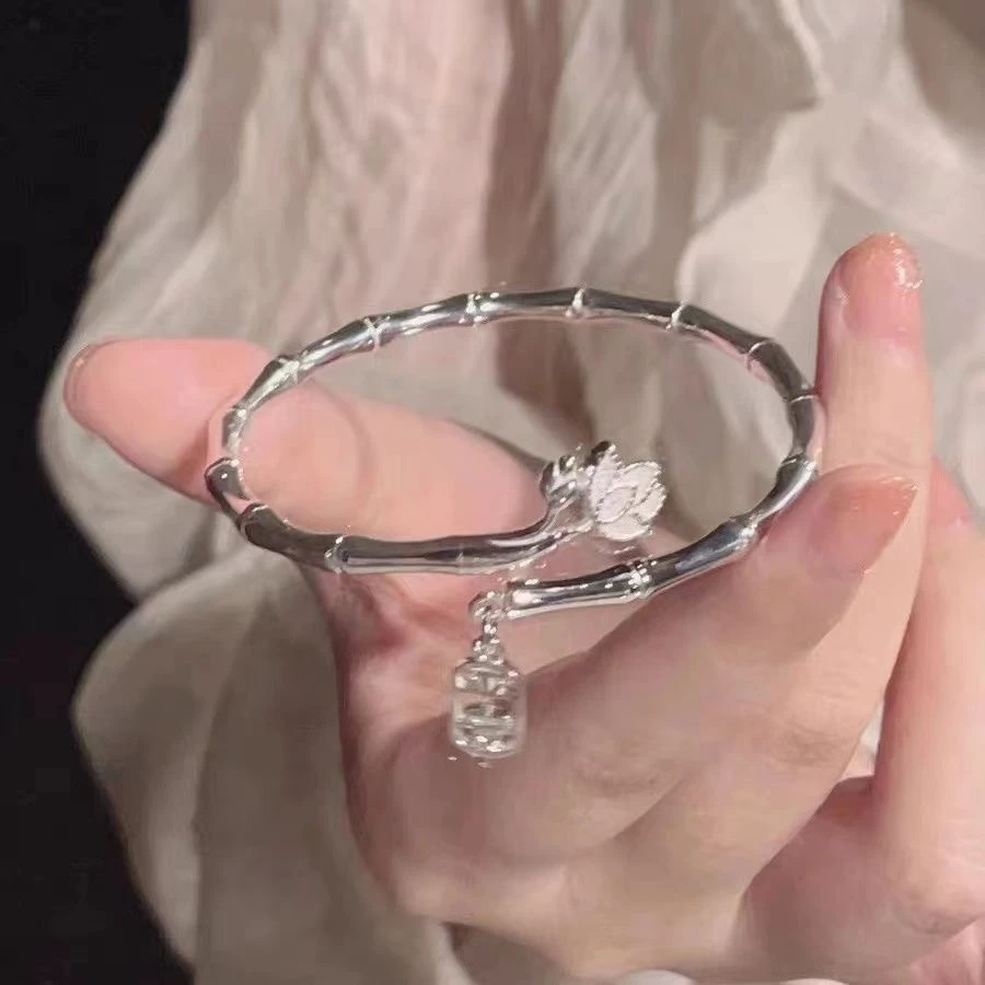 合金塑料手镯2023新款竹节手镯女平安吊坠莲花开口个性高级感百搭