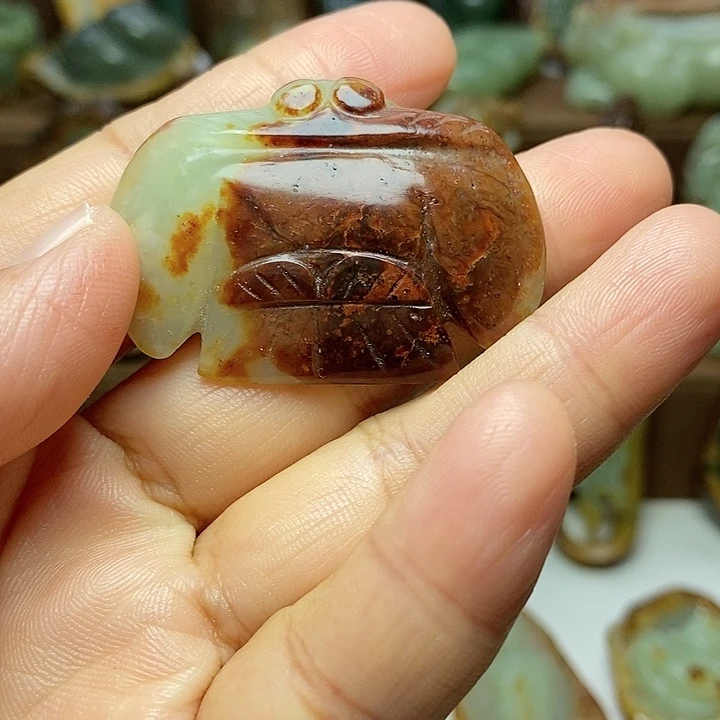 岫岩河磨玉（透闪石质玉）未镶嵌颈饰