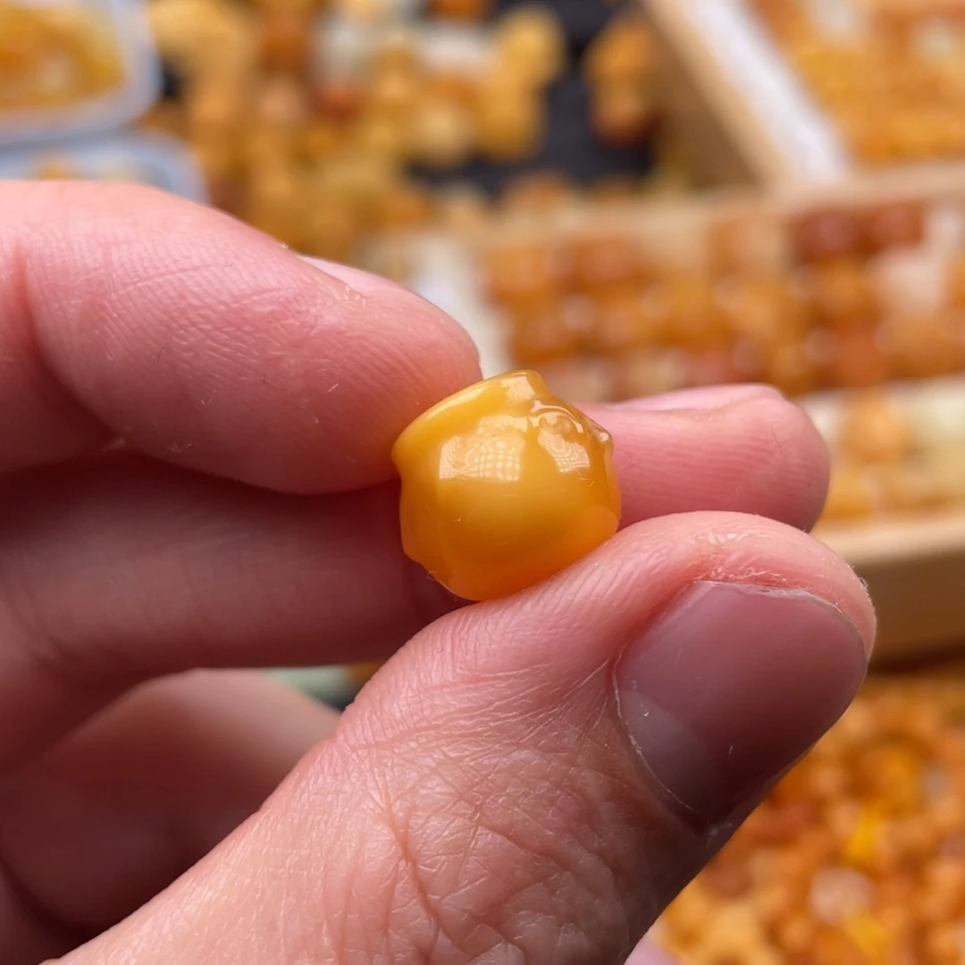 石英质玉（缅黄）颈饰未镶嵌茶*黎