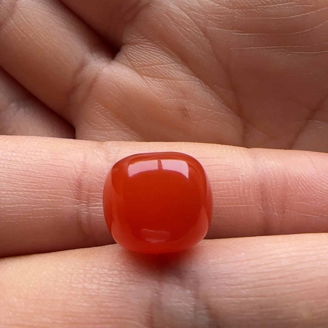 南红玛瑙老型12.5x11.2未镶嵌孔马牙