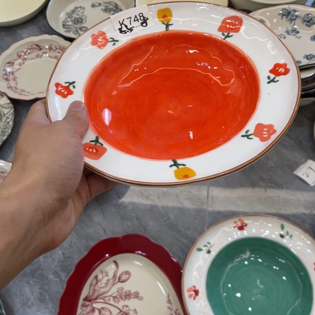 陶瓷微瑕餐具介意勿拍，满18飞！