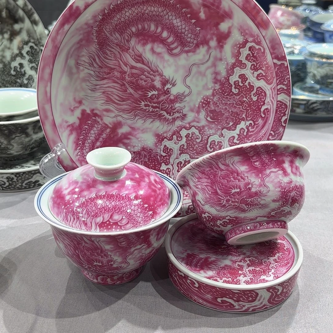 瓷片景德镇瓷器精品陈列