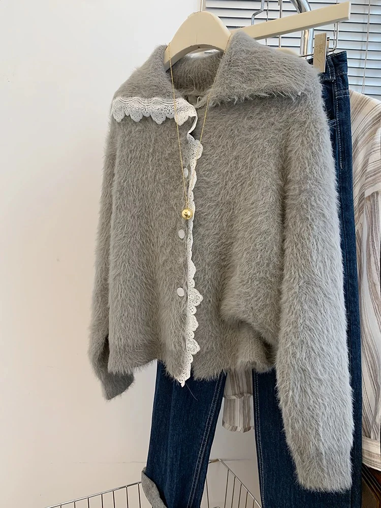 冬季新款水貂毛蕾丝花边拼接保暖显瘦毛衣女装