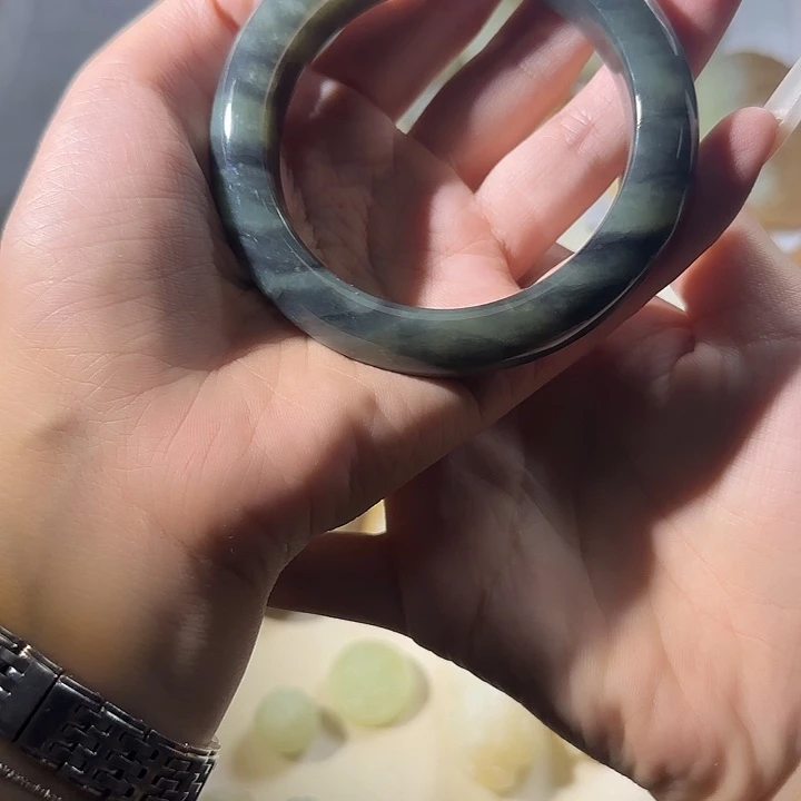 和田玉（糖玉）手镯未镶嵌