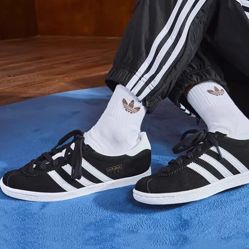 (断码孤品)adidas/阿迪达斯Stadt男运动鞋德训休闲板鞋JI1882-39