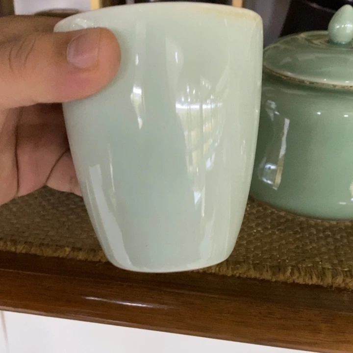 摆件月白釉水杯微瑕