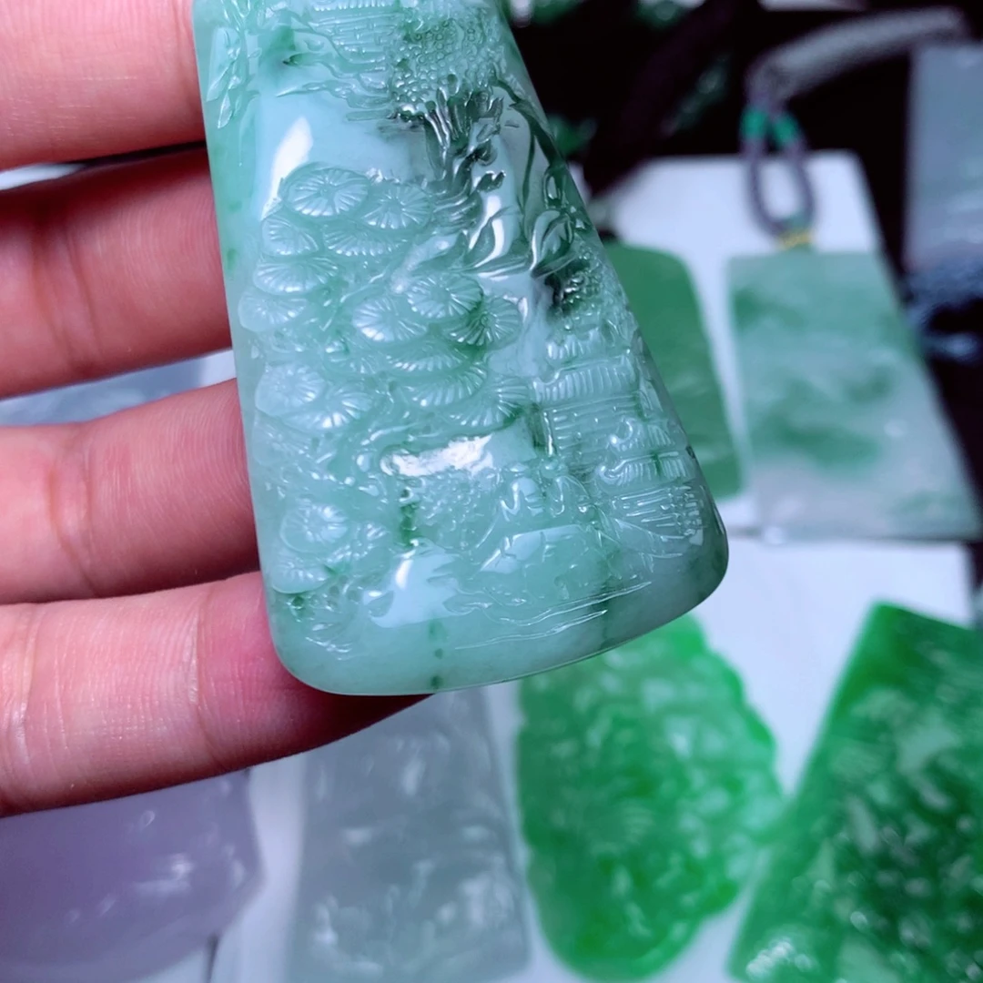 颈饰未镶嵌翡翠天然A货翡翠