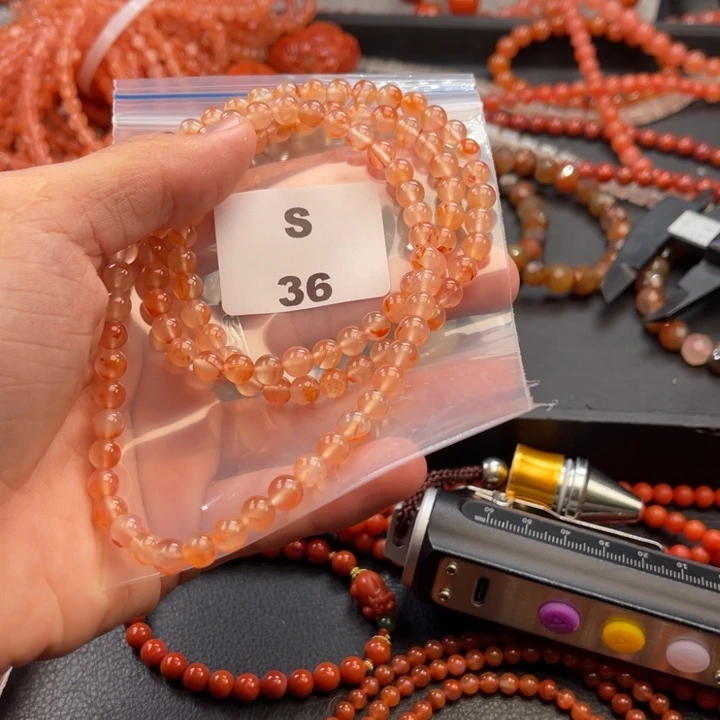 南红玛瑙未镶嵌多样性发货默认微瑕6mm