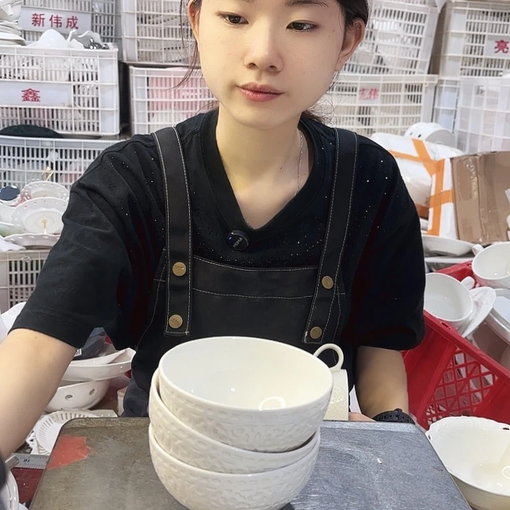 盘微瑕产品介意勿拍…185六个