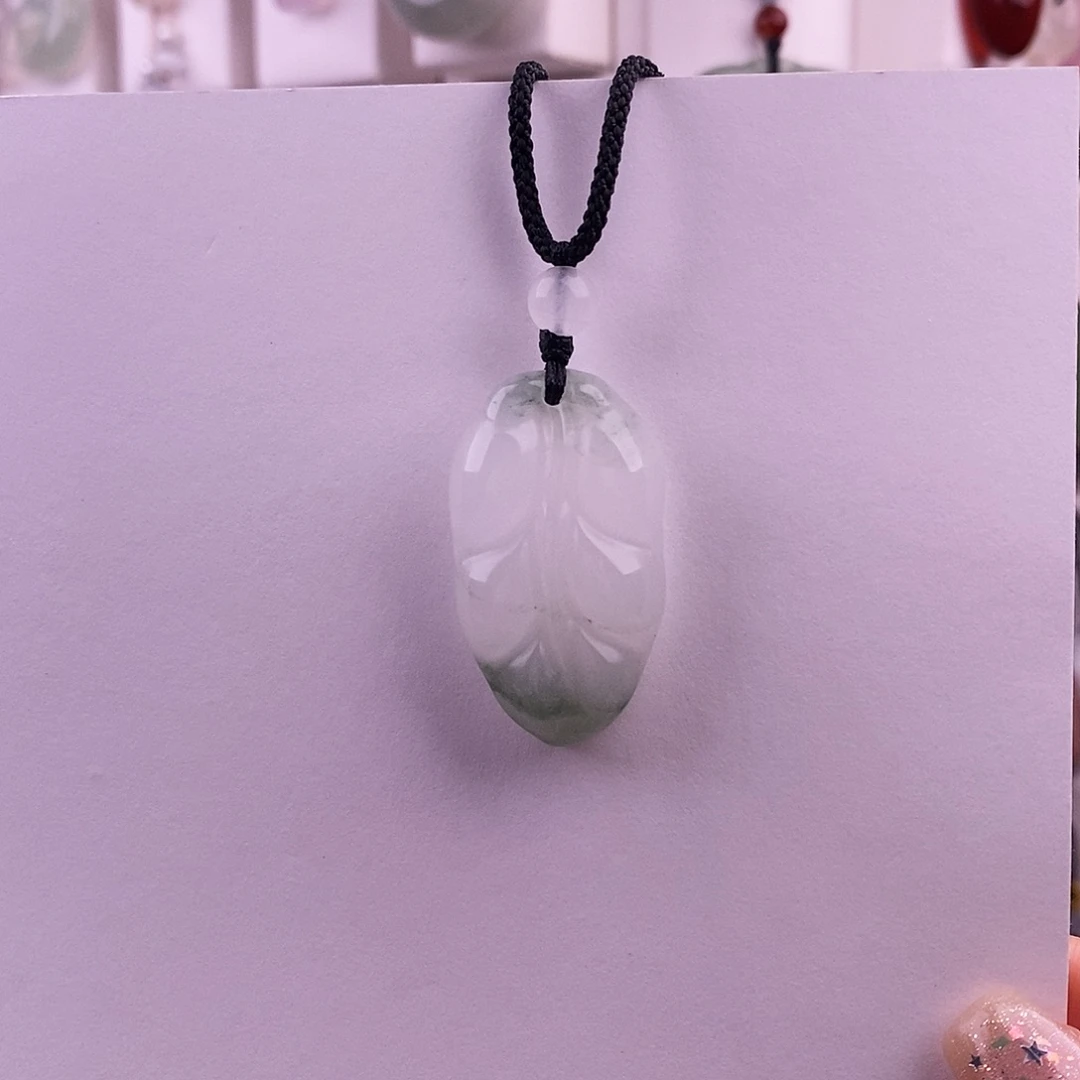 石英质玉未镶嵌颈饰