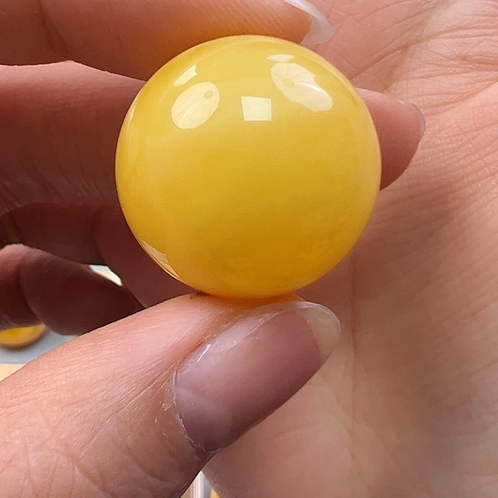 蜜蜡未镶嵌珠宝奇石