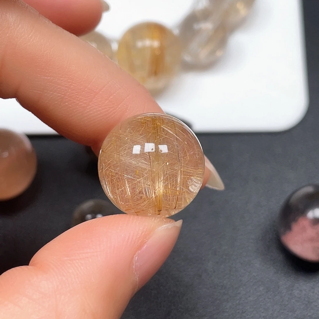 洪***雨未镶嵌吊坠(不含链)水晶