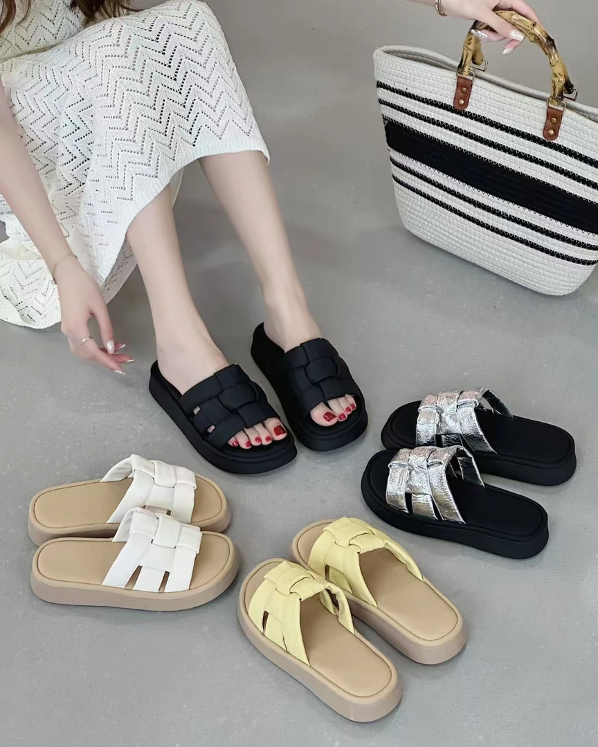 翁翁家韩版休闲潮流拖鞋！