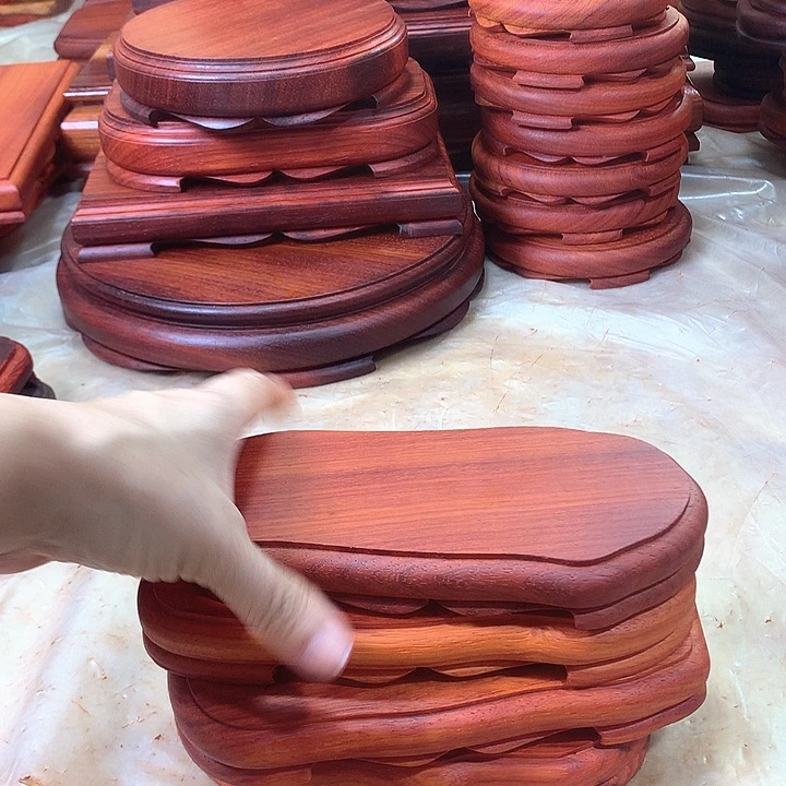 随行的大的四个哈哈哈