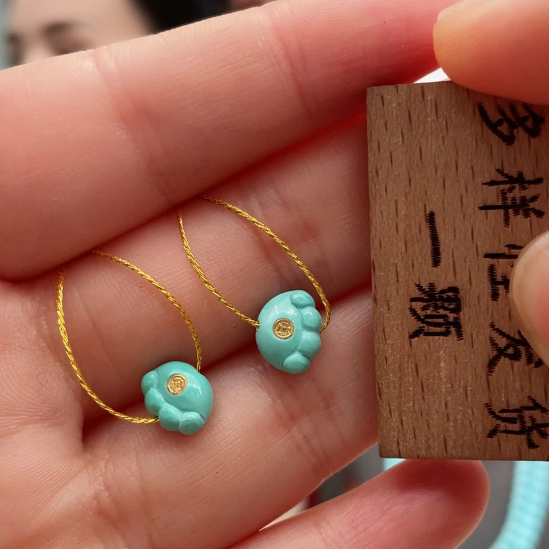 绿松石颈饰未镶嵌