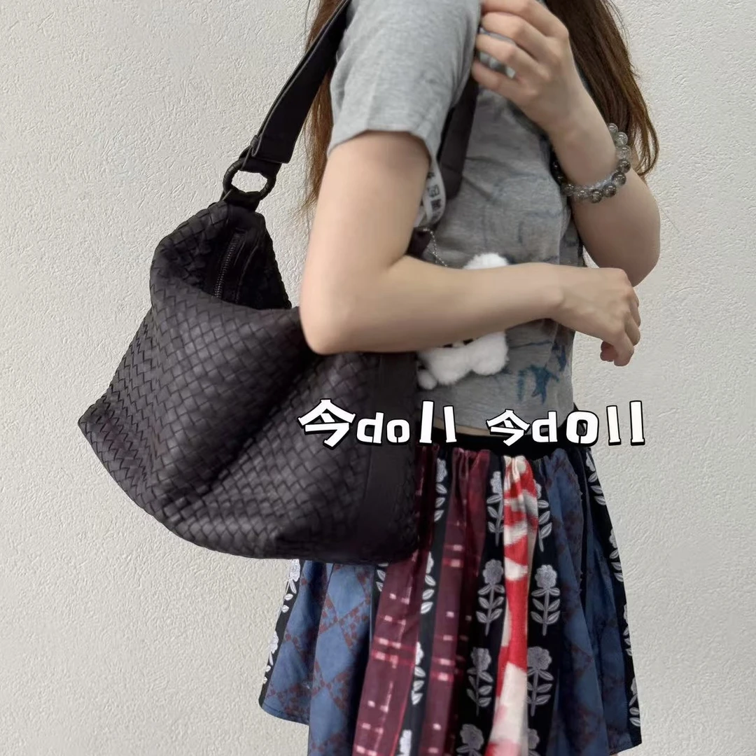 90新 BOTTEGA VENETA/葆蝶家 乌木棕编织hobo斜挎包