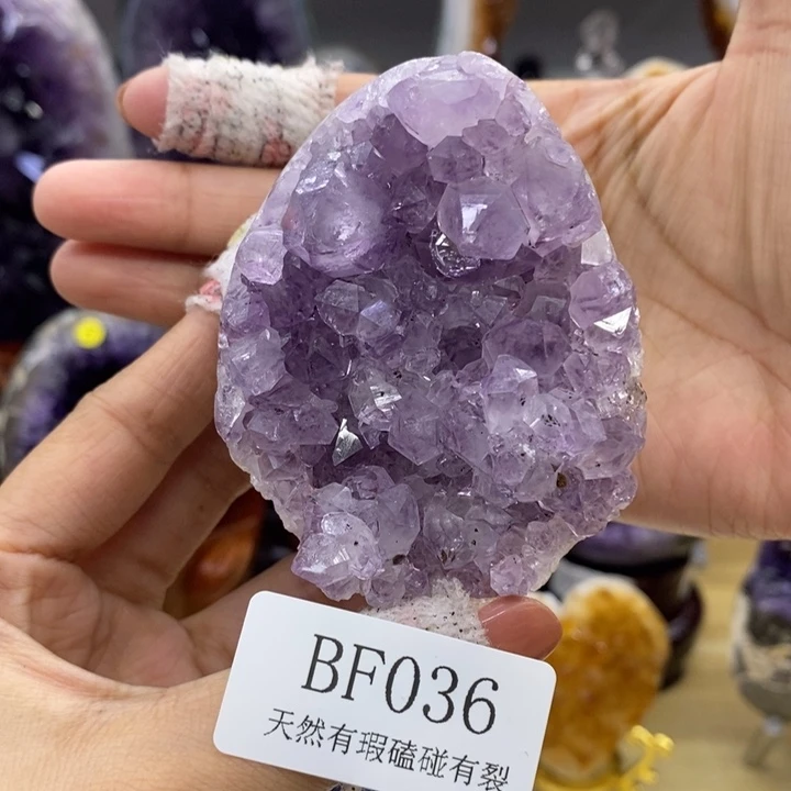 未镶嵌水晶大型摆件（非配饰）