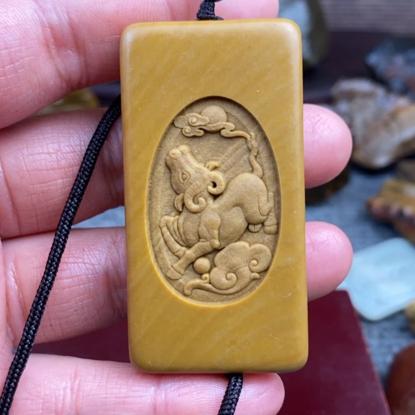 【闪购商品】原石雕刻手把件