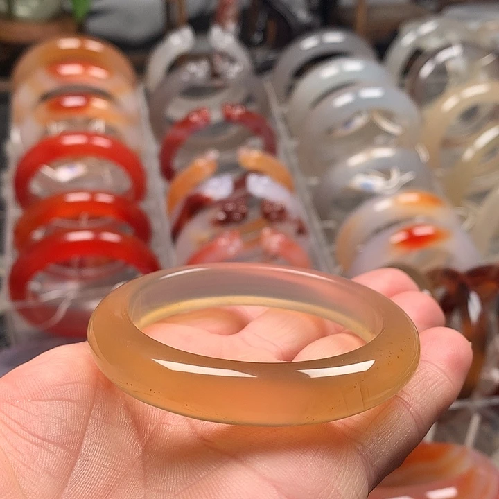 玛瑙/玉髓未镶嵌手镯