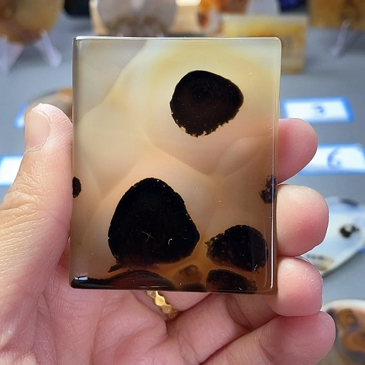 玛瑙/玉髓未镶嵌珠宝半成品