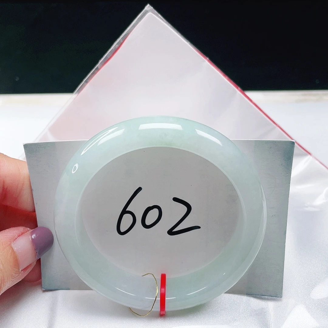 翡翠未镶嵌手镯缅甸翡翠54+