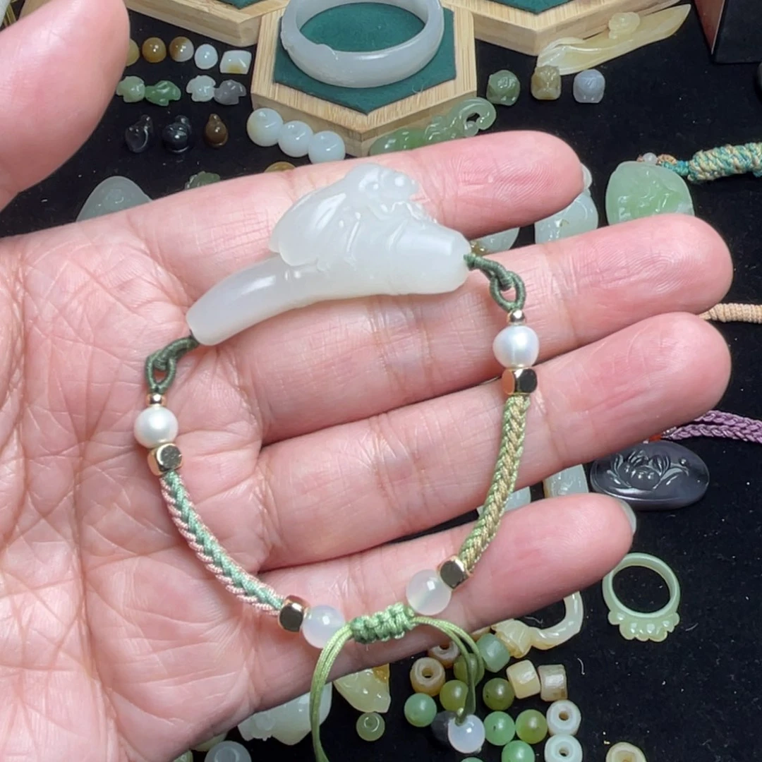 和田玉颈饰未镶嵌