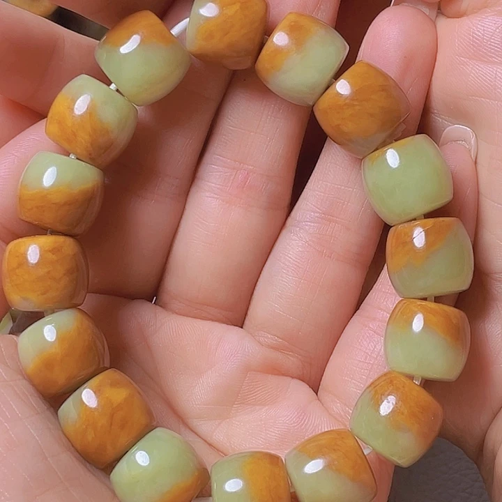 手串未镶嵌岫岩河磨玉（透闪石质玉）戴****生