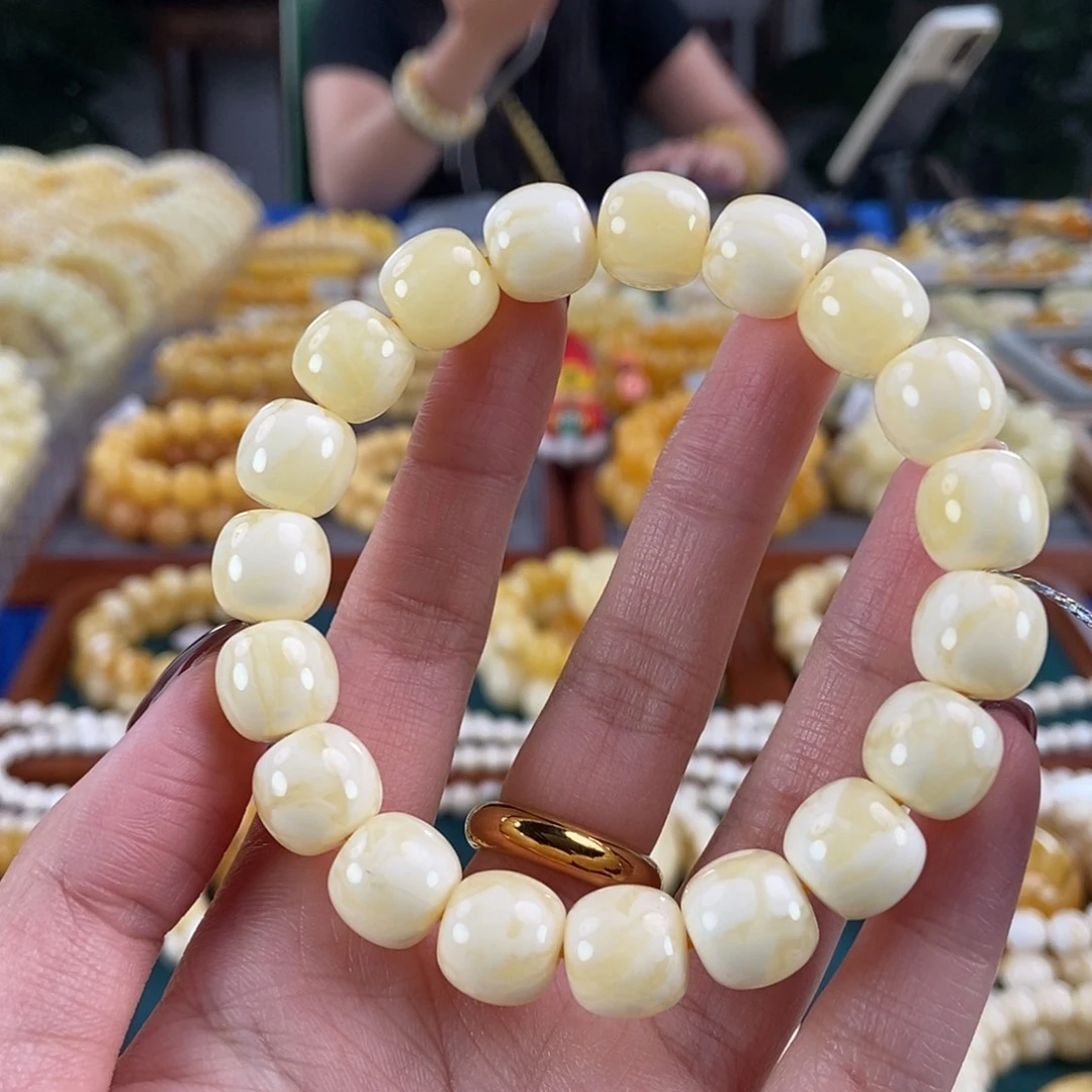 琥珀未镶嵌珠宝奇石11 17.59 同料白蜡妖花