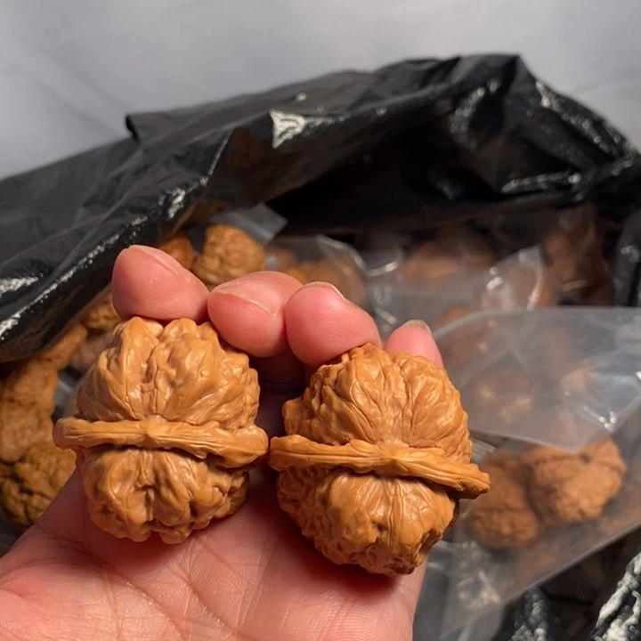 来***汤文玩核桃把件哈哈哈