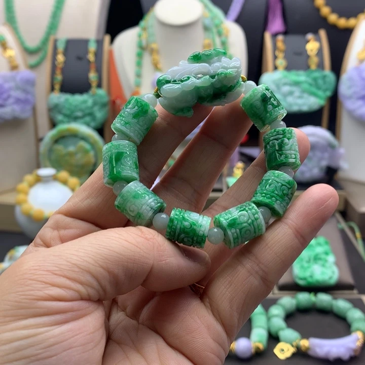 翡翠手链未镶嵌翡翠手链